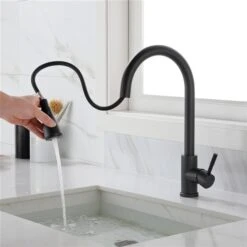 Clihome 16.53-in Black Kitchen Faucet With Pull Out Sprayer