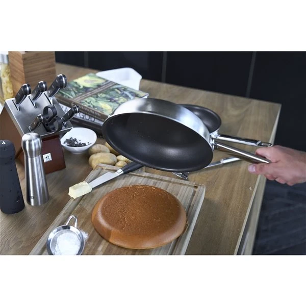 ZWILLING Pro 11-in Silver Steel With Non-Stick Coating Fry Pan 2 ZWILLING Pro 11-in Silver Steel With Non-Stick Coating Fry Pan - Image 2