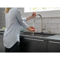 DELTA Trask Touch20 Spotshied Stainless 1-Handle Pull-Down Touch Kitchen Faucet And Soap Dispenser